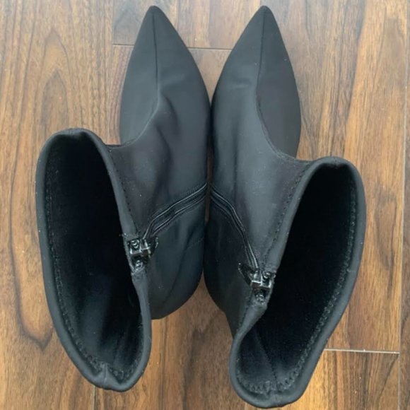 Jeffrey Campbell Booties Size 9 - Picture 8 of 8